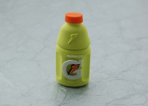 Bunt und lecker, aber was steckt hinter Deutschland's beliebtestem Sportgetränkt?